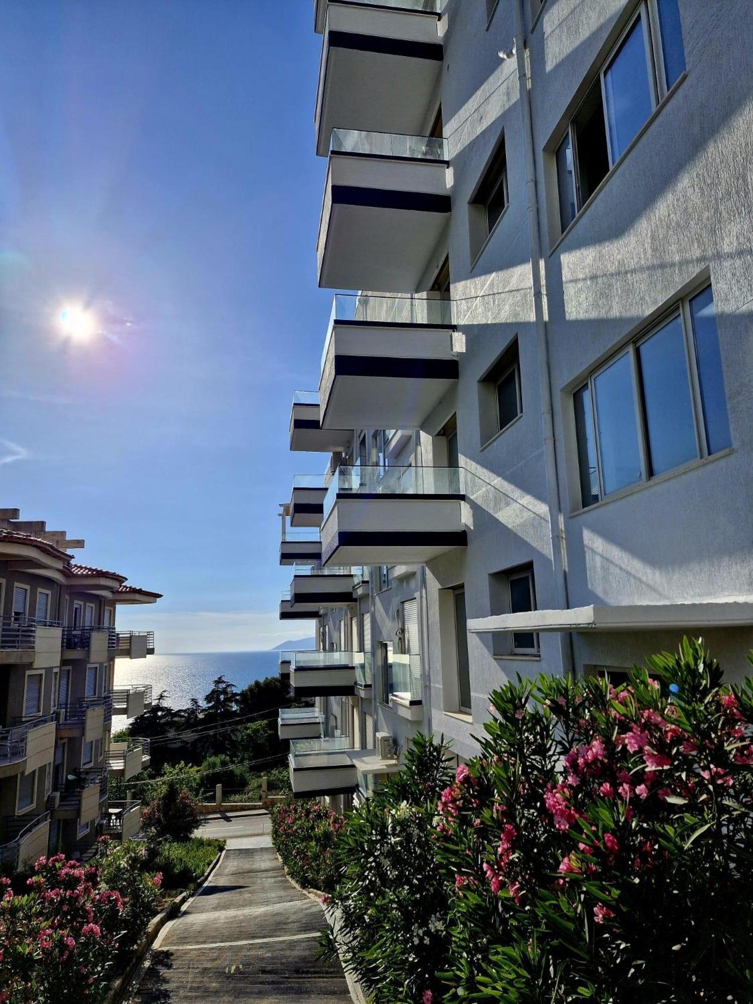 Sunset Vista Retreat Apartment Vlore Bagian luar foto